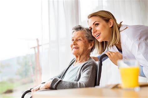 What Makes a Good Memory Care Staff